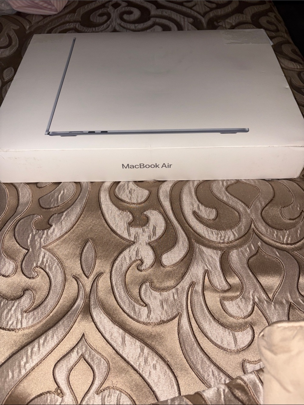 Apple MacBook Air 15” M4 Chip 16GB Memory 256GB Storage NSIB - Picture 2 of 9